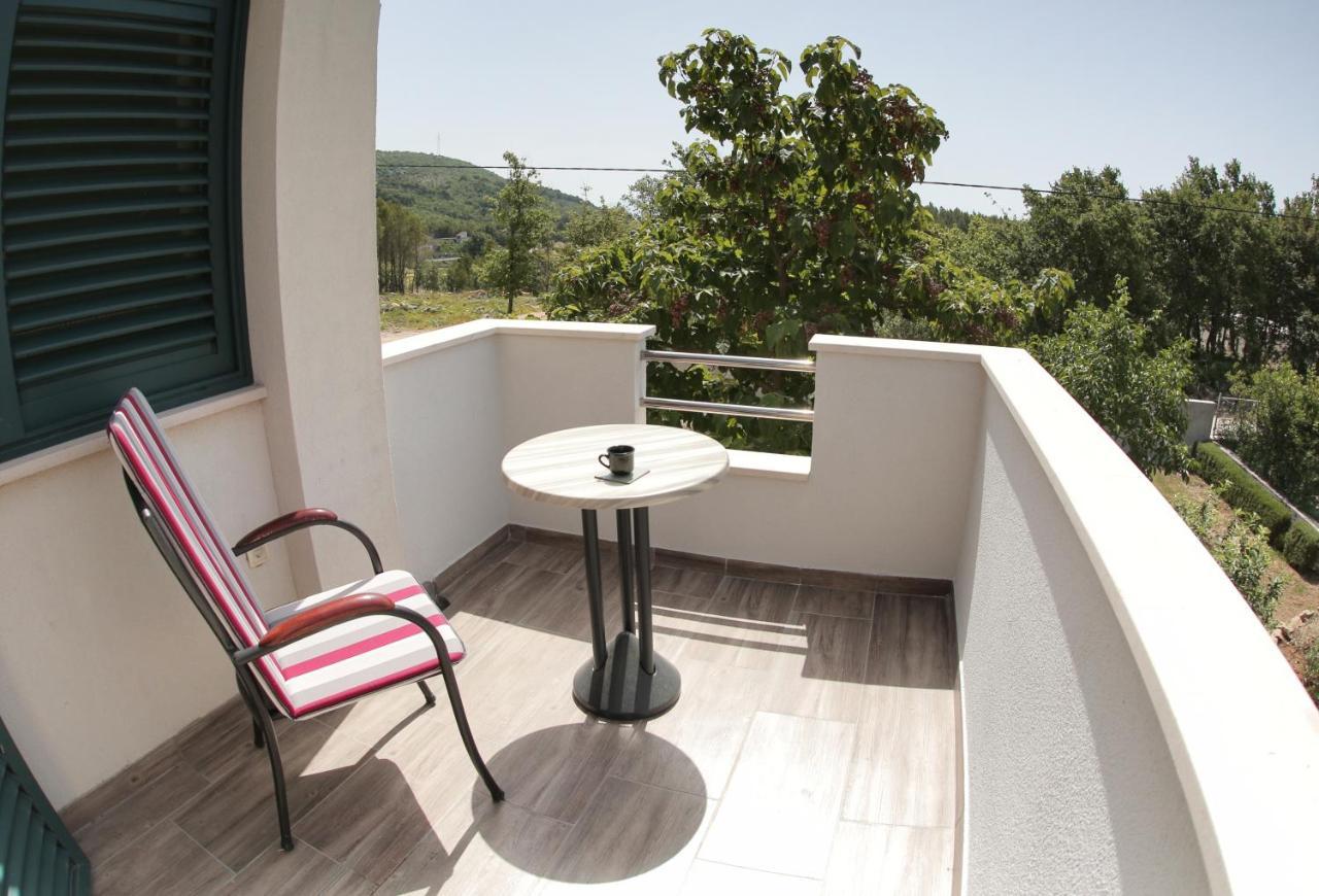 Apartment Tugare Esterno foto